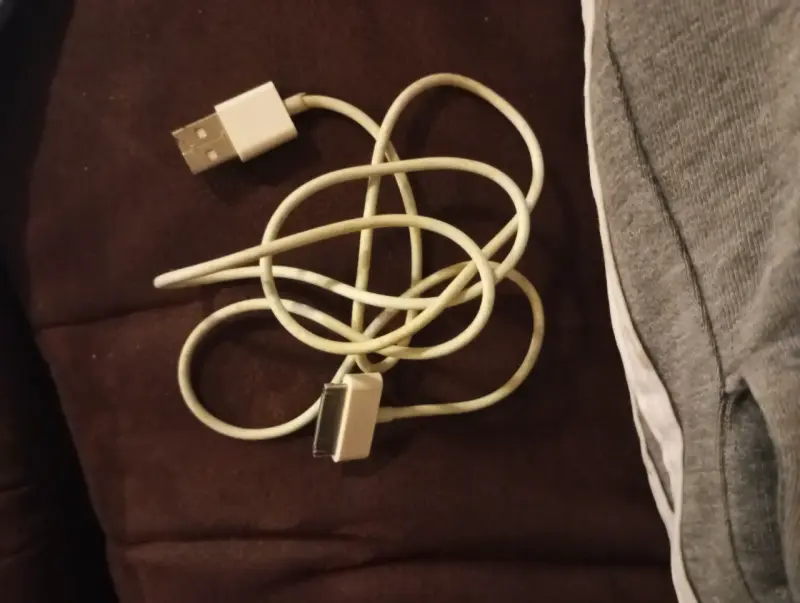Cable Original Apple 30 Pines (iPod, iPhone 4s, iP - 2