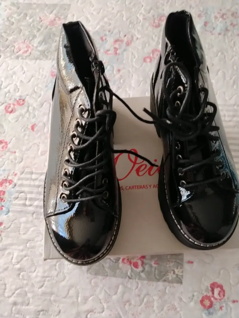 Botines negros de charol - 2