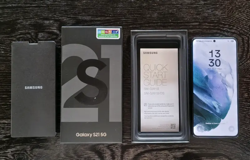 Samsung Galaxy S21 5G con caja - 3
