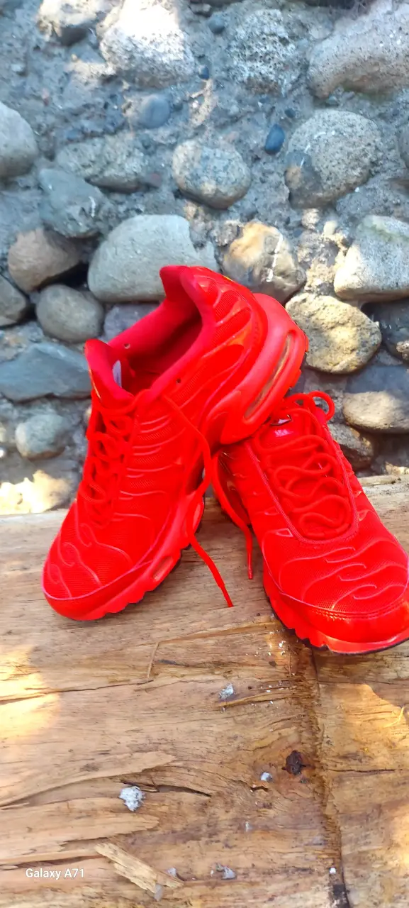 Zapatillas deportivas rojas - 1