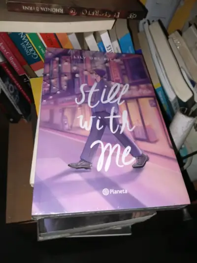 Libro 'Still With Me' de Lily Del Pilar - miniatura 1