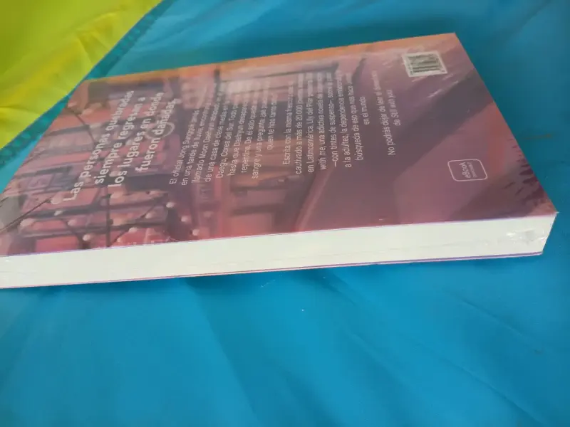 Libro 'Still With Me' de Lily Del Pilar - 3