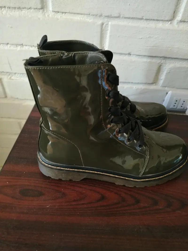 Botas charol verde militar - 2