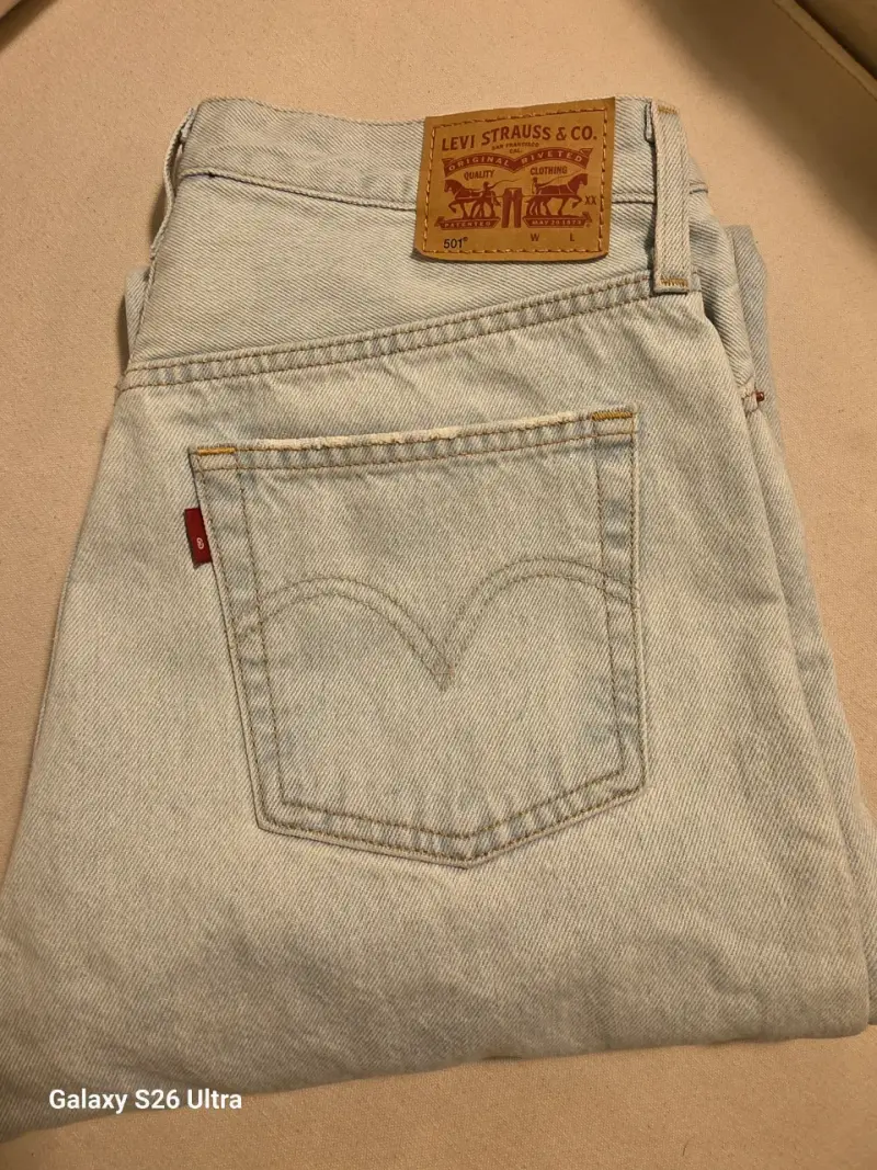 Jeans Levi's 501 celeste claro