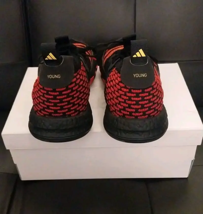 Zapatillas de basquetball negras y rojas - 4