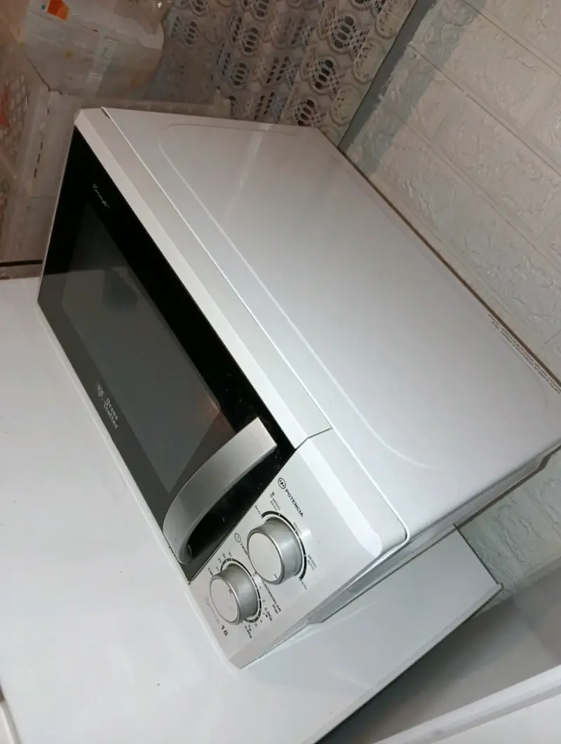 Horno Microondas Ursus Trotter 18 ltrs - 1