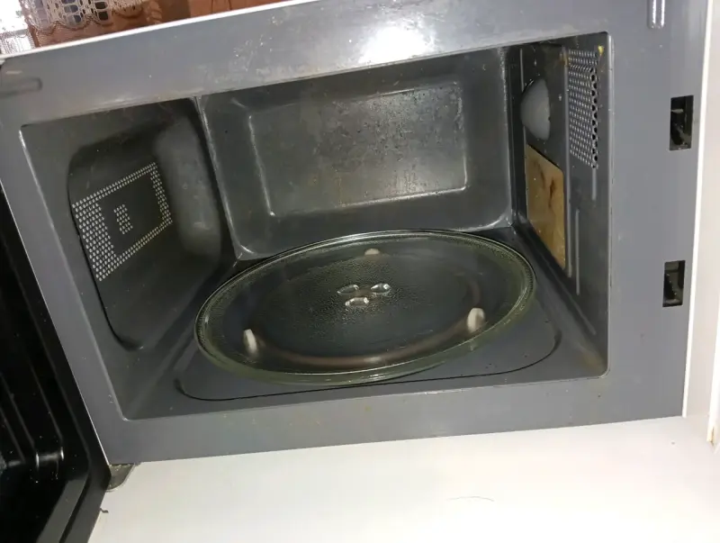 Horno Microondas Ursus Trotter 18 ltrs - 2
