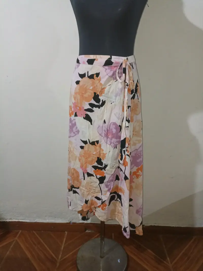 Falda midi floral