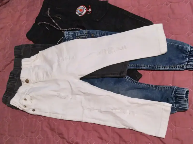 Pack de jeans y pantalones para niños talla 2 - 3