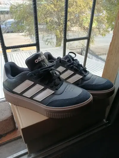 Zapatillas Adidas - miniatura 1