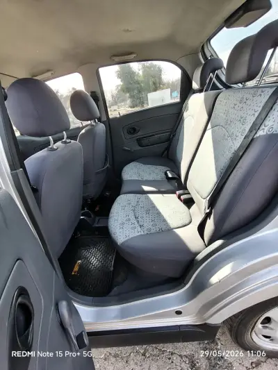 Auto Chevrolet SPARK LT - miniatura 4
