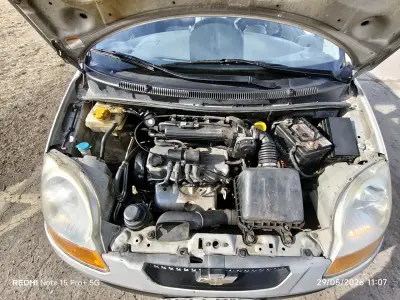 Auto Chevrolet SPARK LT - miniatura 6