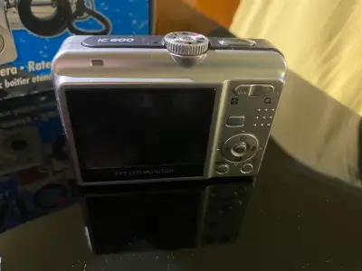 Cámara deportiva Intova impermeable 6MP - miniatura 5