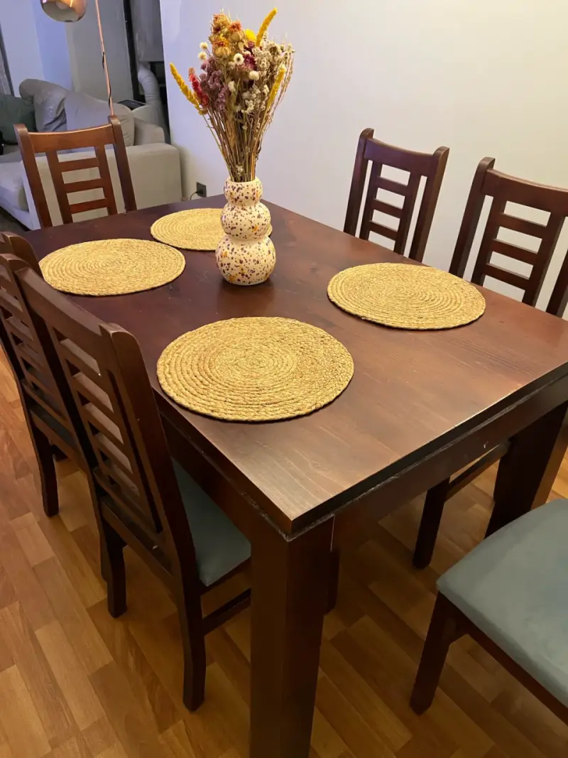 Juego de comedor de madera con 6 sillas - 6