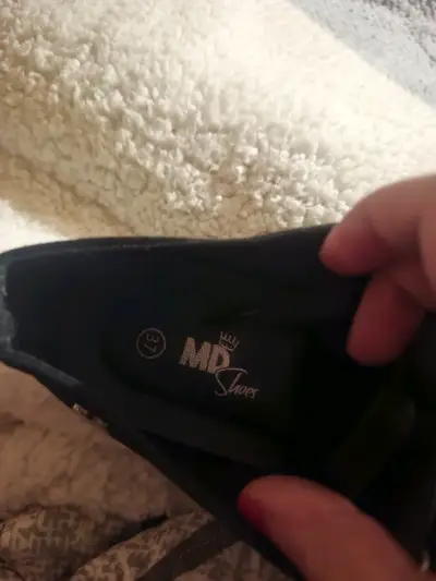 Zapatillas negras con plataforma - miniatura 3