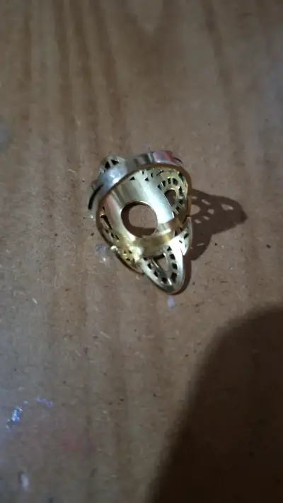 Anillo vintage dorado calado - miniatura 2