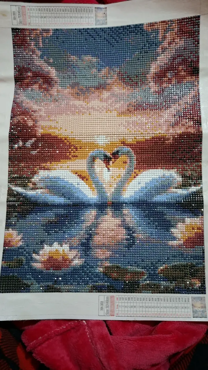 Cuadro de diamantes cisnes 30x40