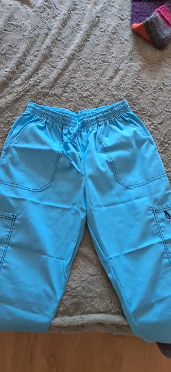 Conjunto médico azul floral talla S - 2
