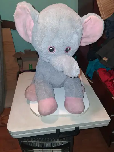Peluche grande de elefante gris - miniatura 2