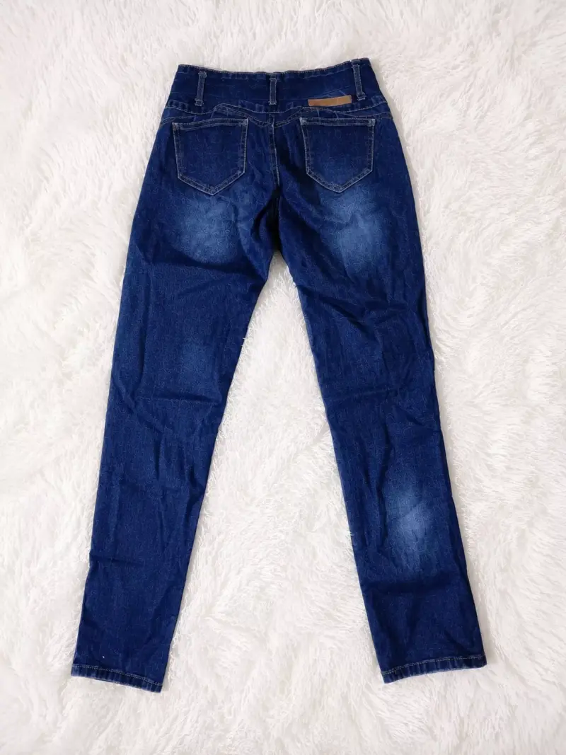 Jeans con bordado de flores - 2