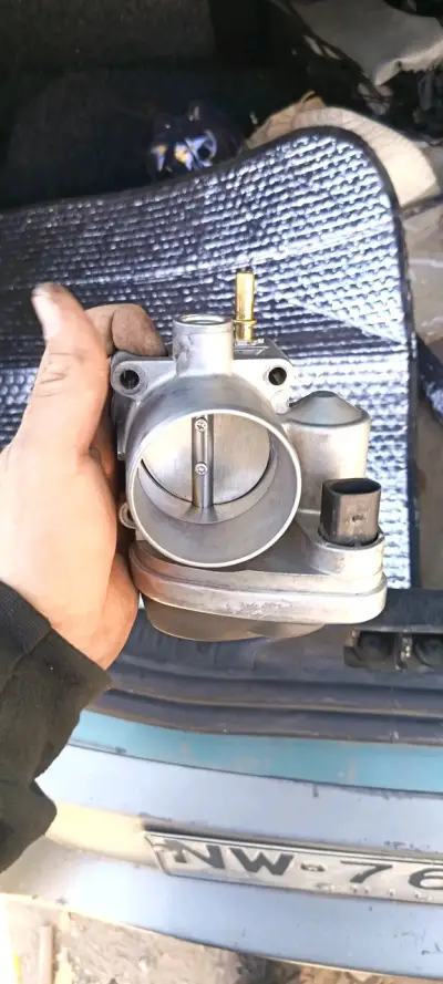 Regulador de presión de combustible - miniatura 2