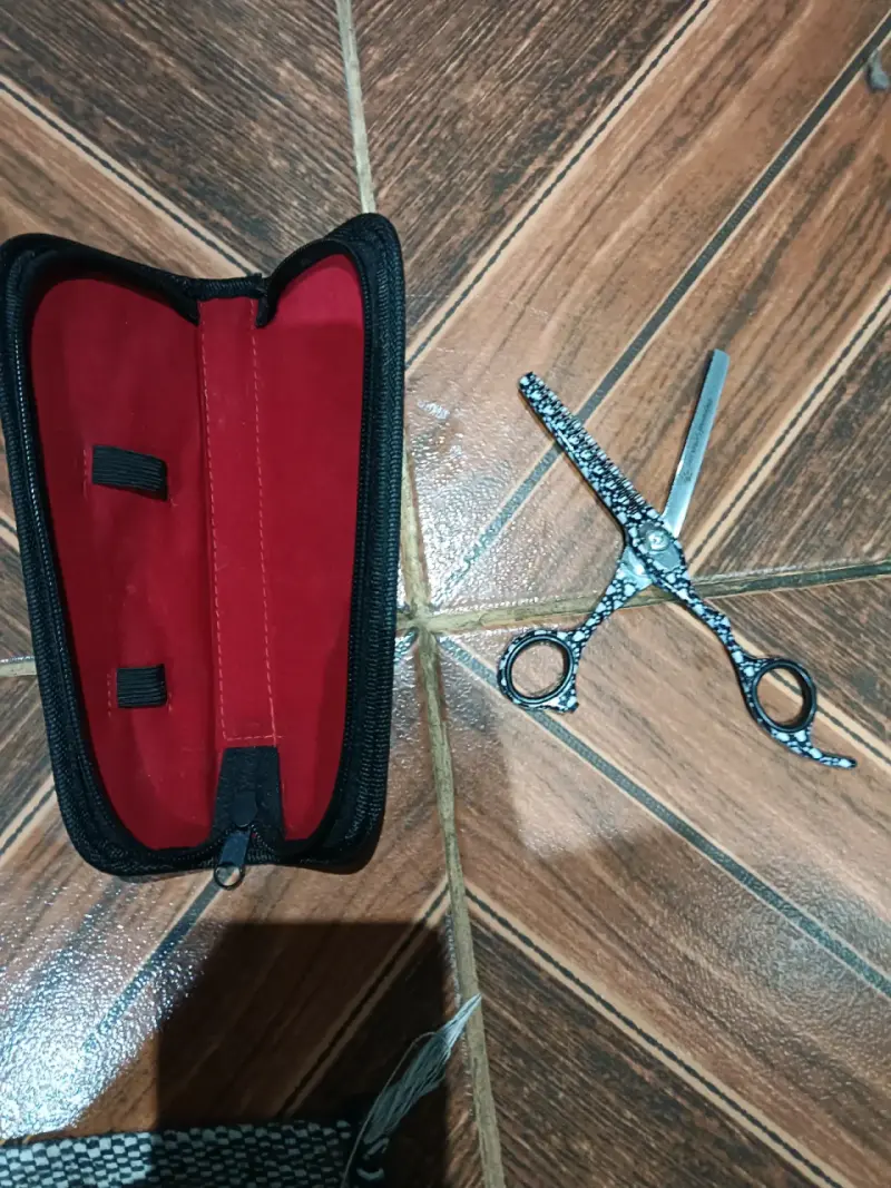 Tijera profesional para mascota con estuche - 1