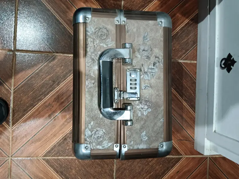 Maleta vintage para llevar cosas - 3