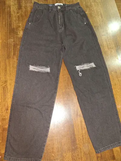 Jeans negros rasgados - miniatura 1