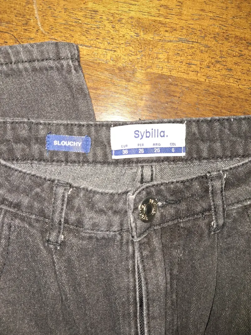 Jeans negros rasgados - 3