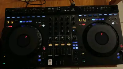 Controlador DJ AlphaTheta DDJ-GRV6 - miniatura 2