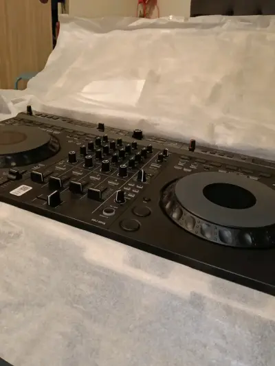 Controlador DJ AlphaTheta DDJ-GRV6 - miniatura 3