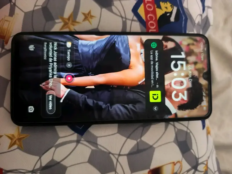 Smartphone Redmi con carcasa - 4