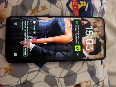Smartphone Redmi con carcasa - miniatura 4