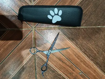 Tijeras para mascota profesional con estuche - miniatura 1