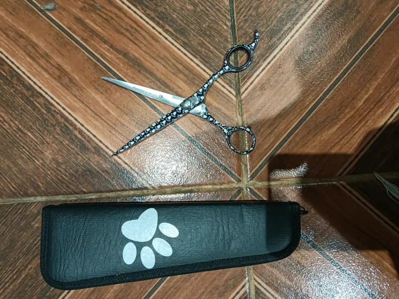 Tijera profesional para mascota con estuche - 1