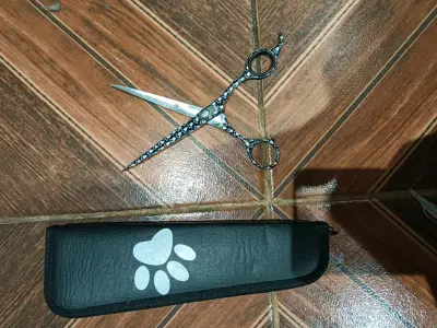 Tijera profesional para mascota con estuche - miniatura 1