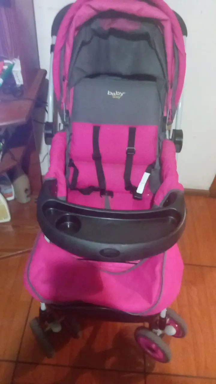 Coche de bebé rosa - 1