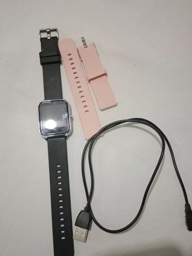 Smartwatch con correa adicional - 1