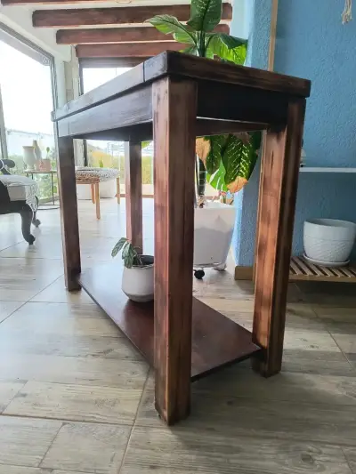 Mesa auxiliar de madera - miniatura 1