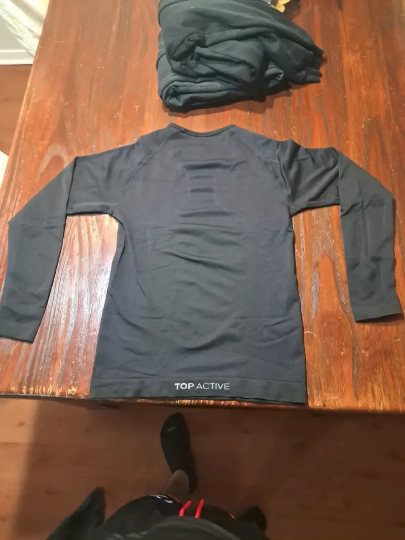 Polera térmica negra TOP - 2