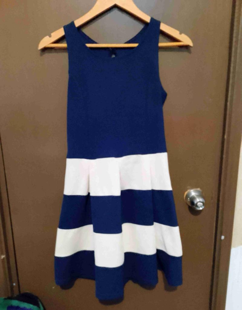 Vestido rayado azul y blanco - 1