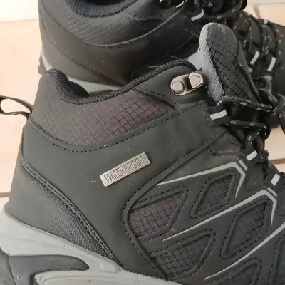 Botas trekking impermeables negras - miniatura 1