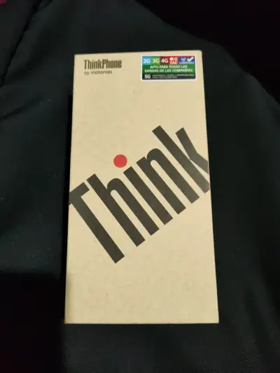 ThinkPhone by Motorola nuevo - miniatura 1