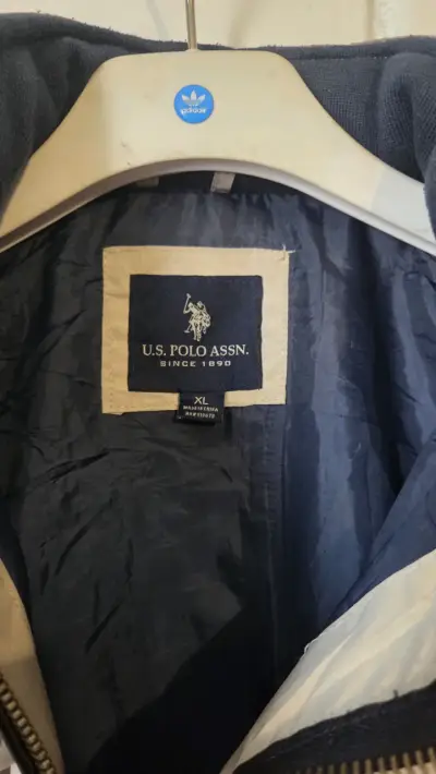Chaqueta beige con cierre - miniatura 3