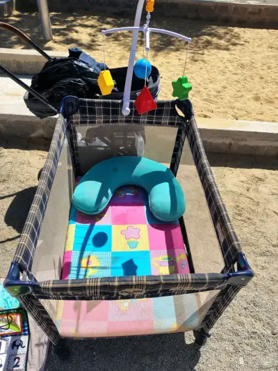 Cuna plegable para bebé - miniatura 1