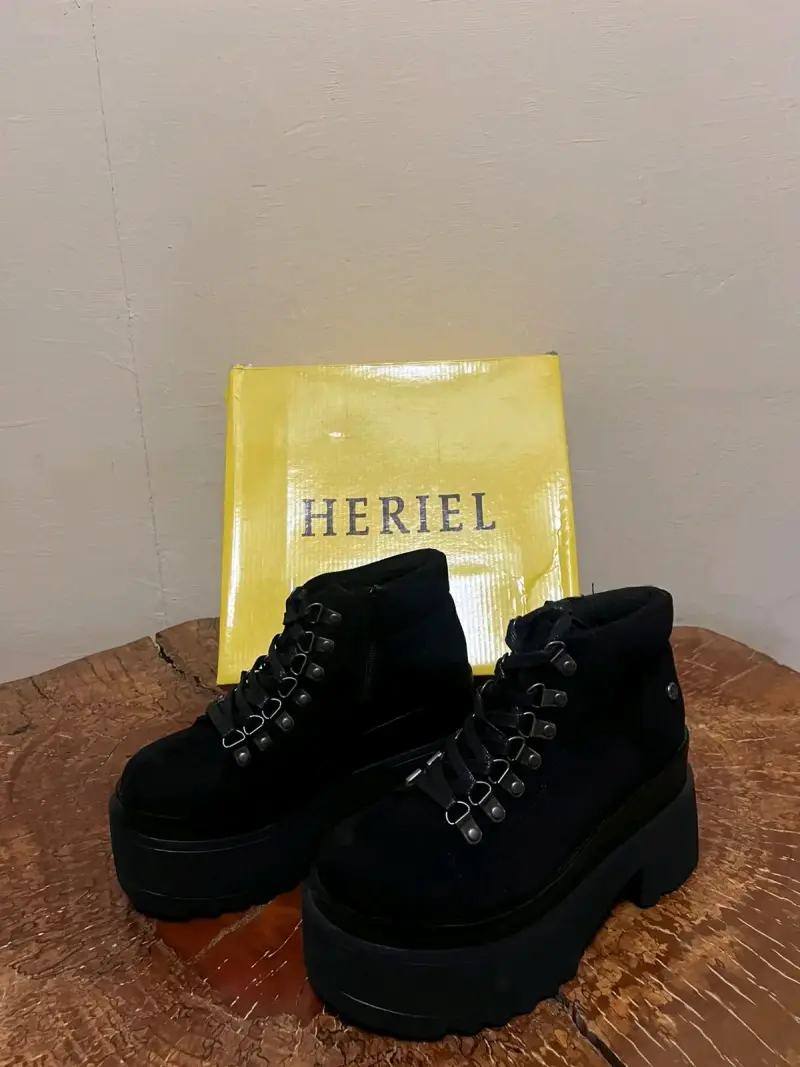 Botines negros de gamuza Heriel - 2