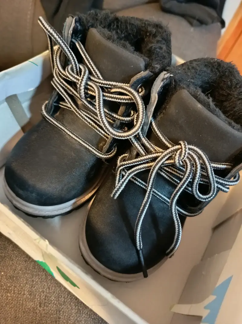 Botines negros forrados de lana - 1