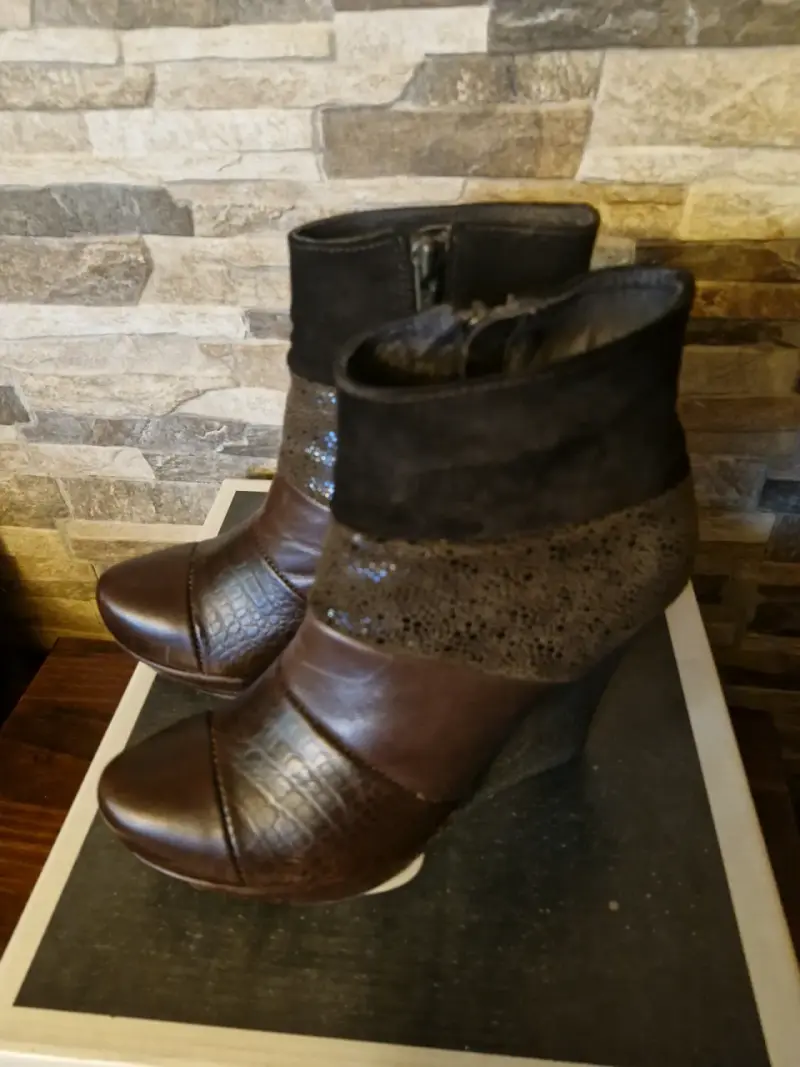 Botines exotica cuero marron aplicación gamuza - 1