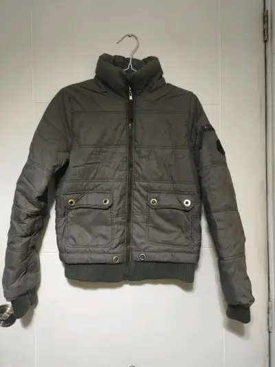 Chaqueta y parkas de 2da de dama y caballero - miniatura 4