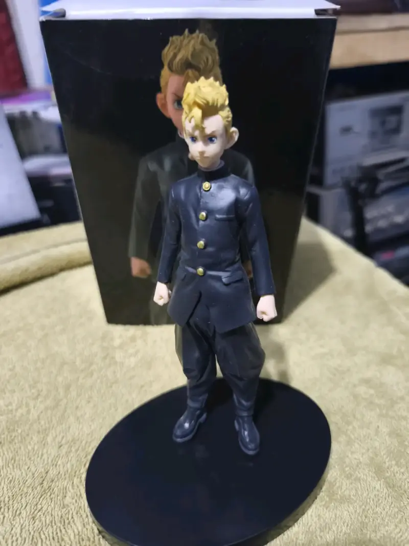 Figura de acción uniforme negro